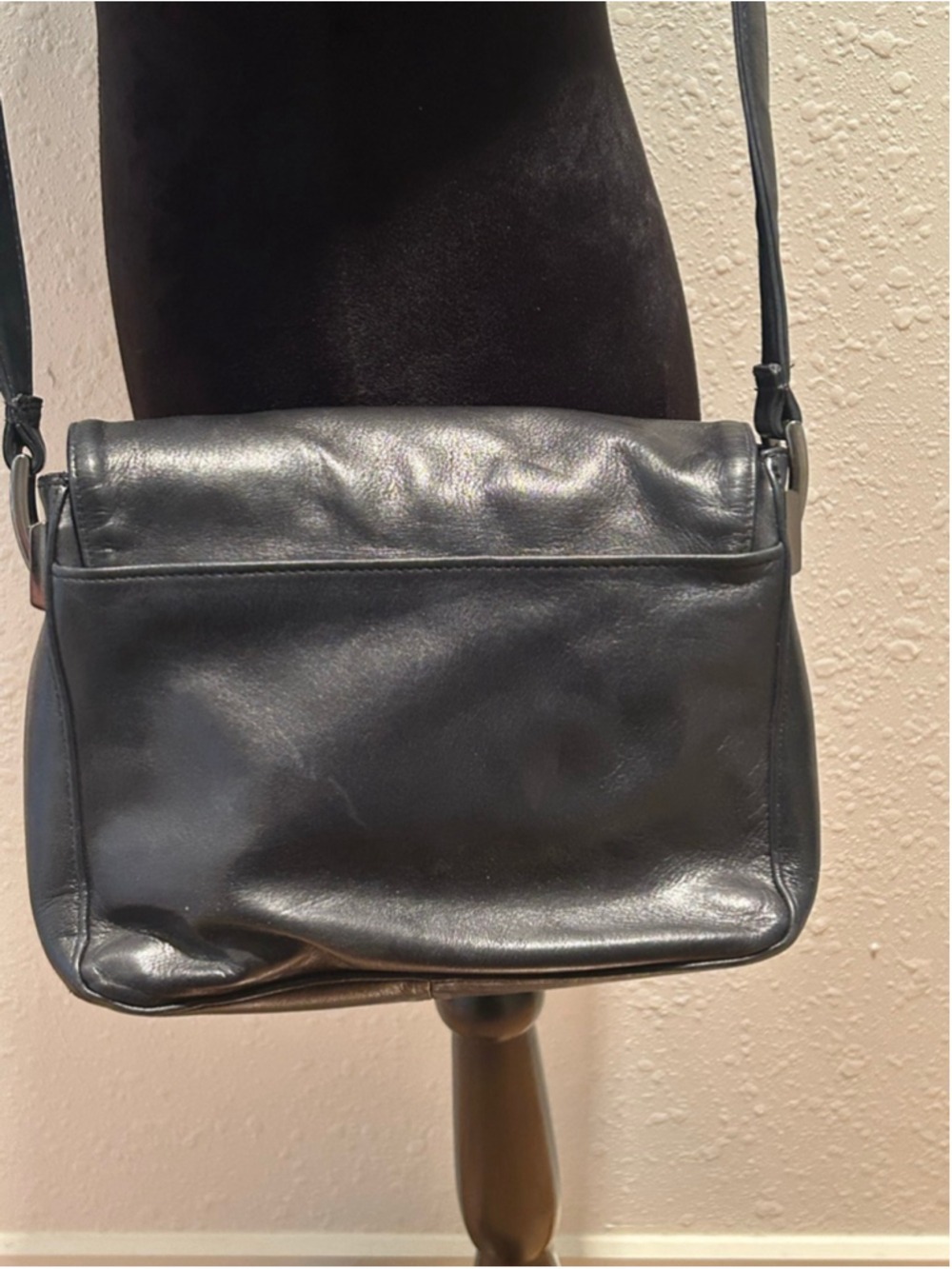 Women's Perlina Black Leather Crossbody Bag 8 x 9 x 2 - Picture 3 of 11